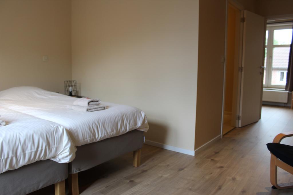 B&B 'T Maanhof Gingelom Exteriör bild