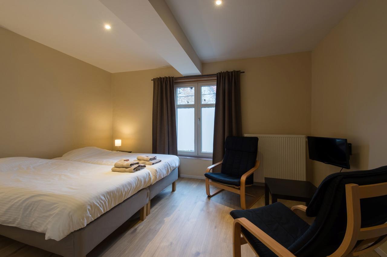 B&B 'T Maanhof Gingelom Exteriör bild