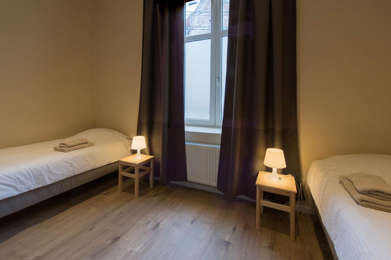 B&B 'T Maanhof Gingelom Exteriör bild