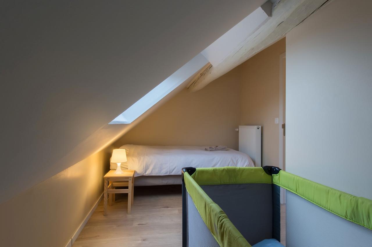 B&B 'T Maanhof Gingelom Exteriör bild