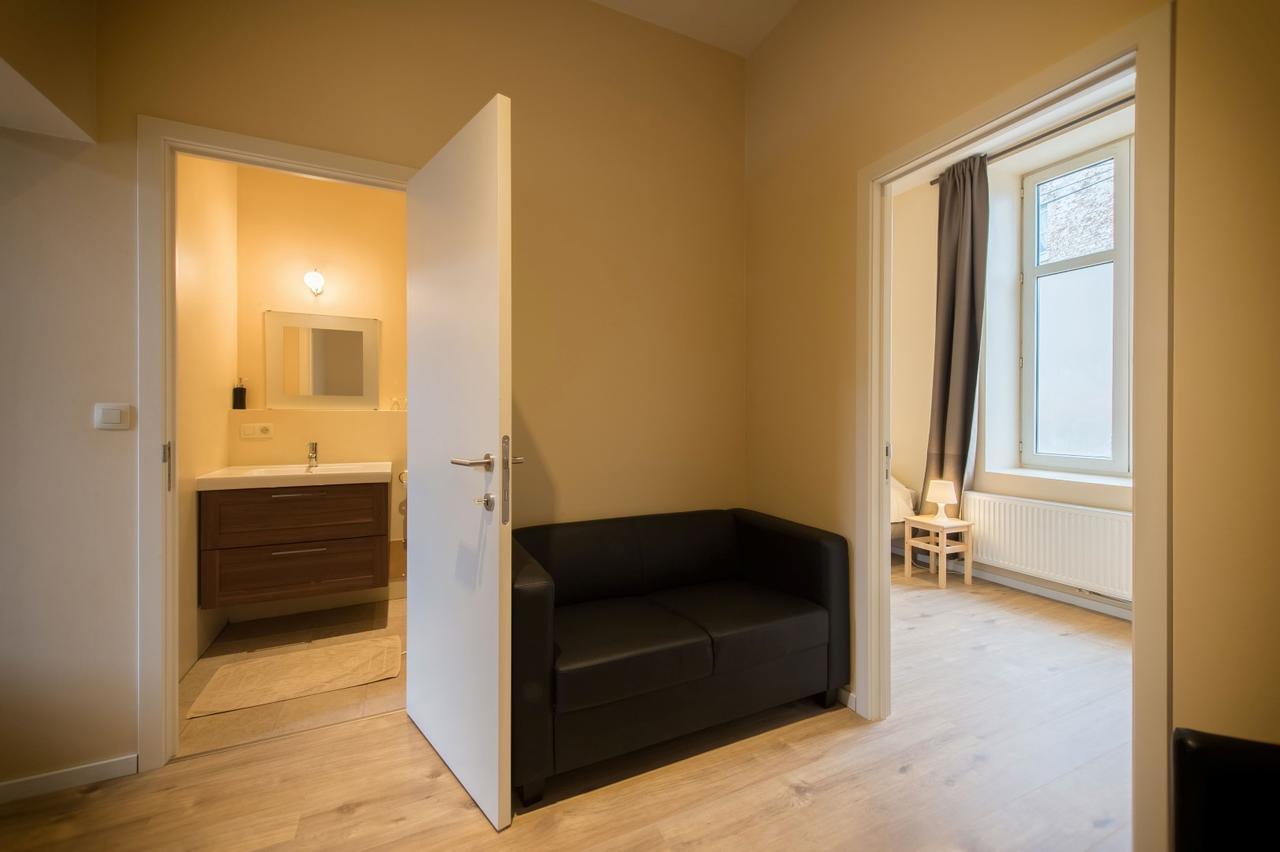 B&B 'T Maanhof Gingelom Exteriör bild